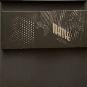 BNIB Zoeva Eyeshadow Pallette